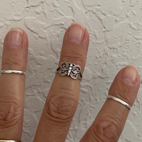 Sterling Silver Filigree Butterfly Toe Ring, Silver Rings, Bug ring, Butterflies - Picture 6 of 8